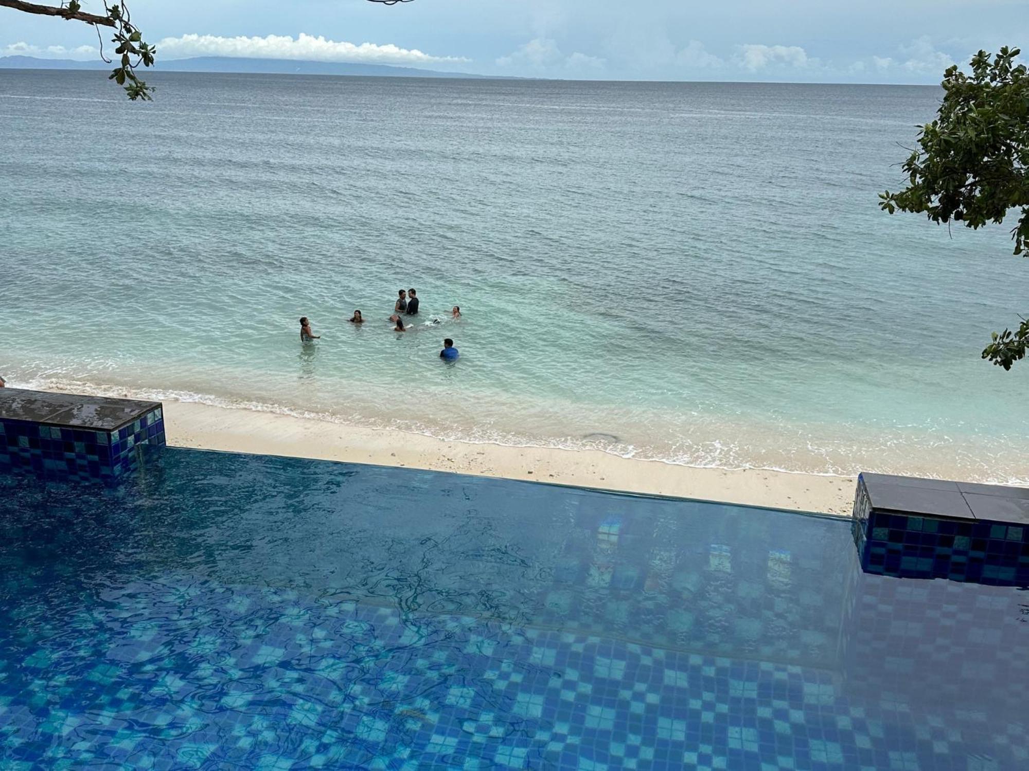 The French Villa-Santander Cebu Exterior foto